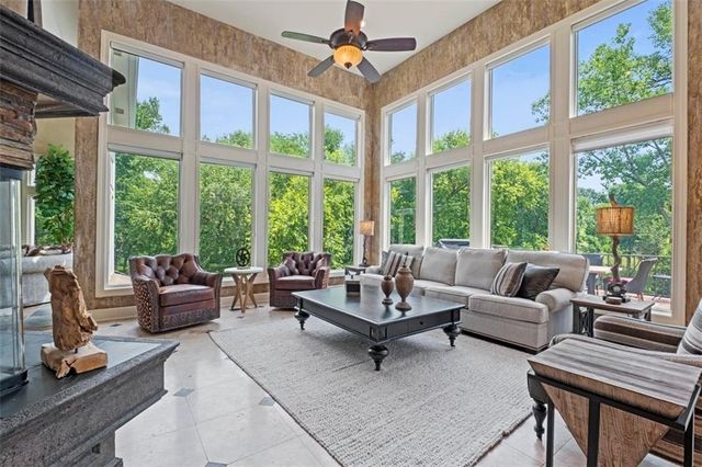 425 NE Saint Andrews Circle, Lee's Summit, MO 64064