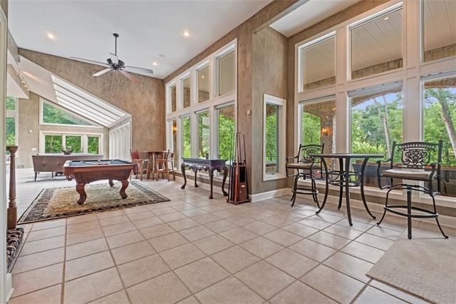 425 NE Saint Andrews Circle, Lee's Summit, MO 64064