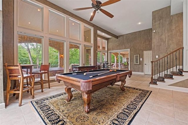 425 NE Saint Andrews Circle, Lee's Summit, MO 64064