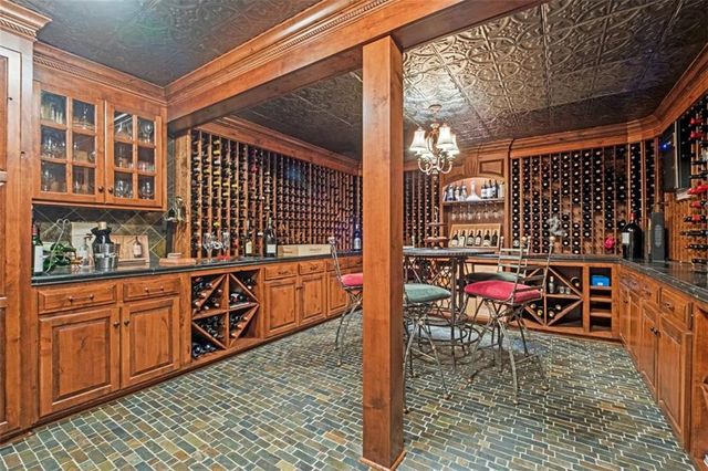 425 NE Saint Andrews Circle, Lee's Summit, MO 64064