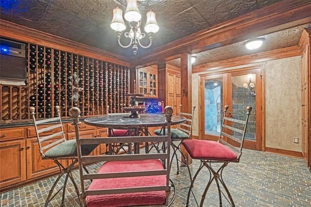 425 NE Saint Andrews Circle, Lee's Summit, MO 64064