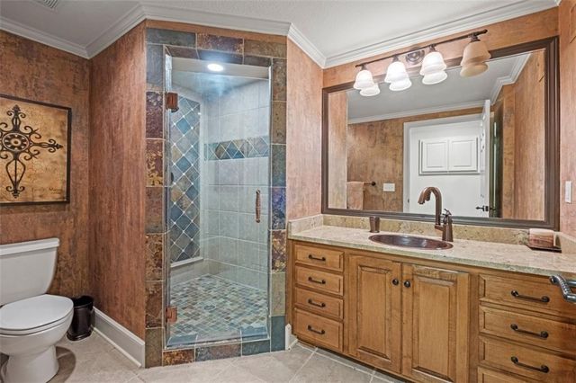 425 NE Saint Andrews Circle, Lee's Summit, MO 64064