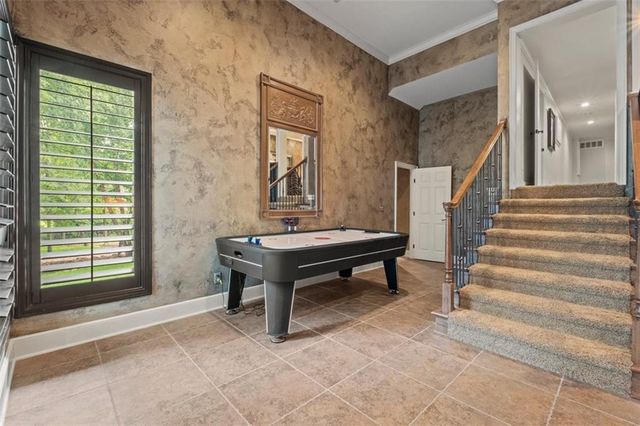 425 NE Saint Andrews Circle, Lee's Summit, MO 64064