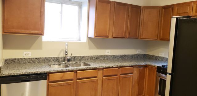 1906 Grove Avenue GARDEN, Berwyn, IL 60402