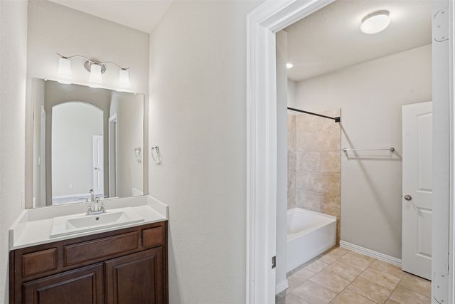 1808 Graham Way, Mansfield, TX 76063