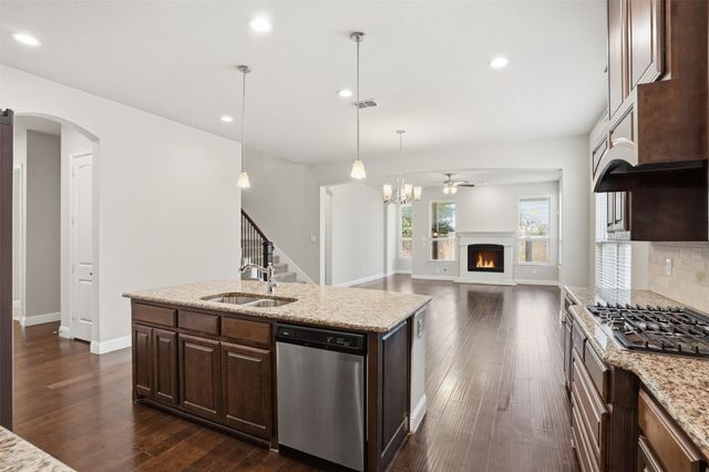 1808 Graham Way, Mansfield, TX 76063