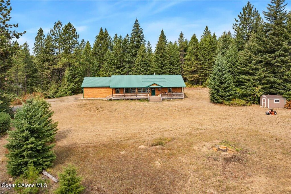 537 Old Orchard Rd, Cocolalla, ID 83813