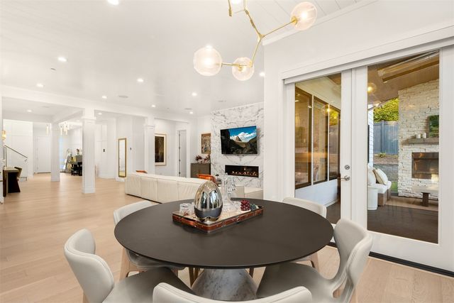 9215 NE 32nd Street, Clyde Hill, WA 98004