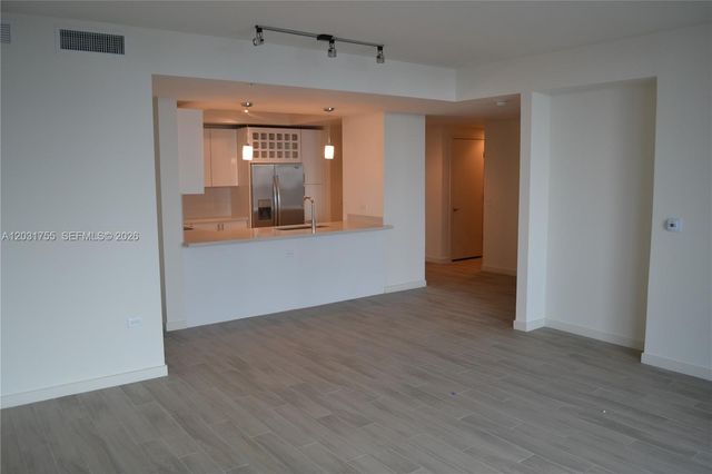 999 SW 1st Ave 2517, Miami, FL 33130