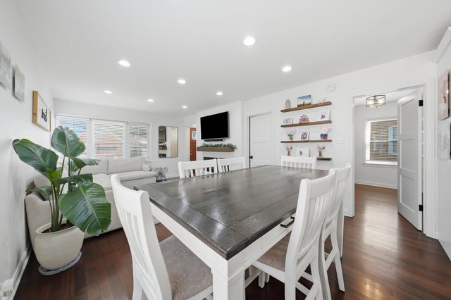 3432 Highland Avenue, Berwyn, IL 60402
