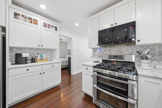 3432 Highland Avenue, Berwyn, IL 60402