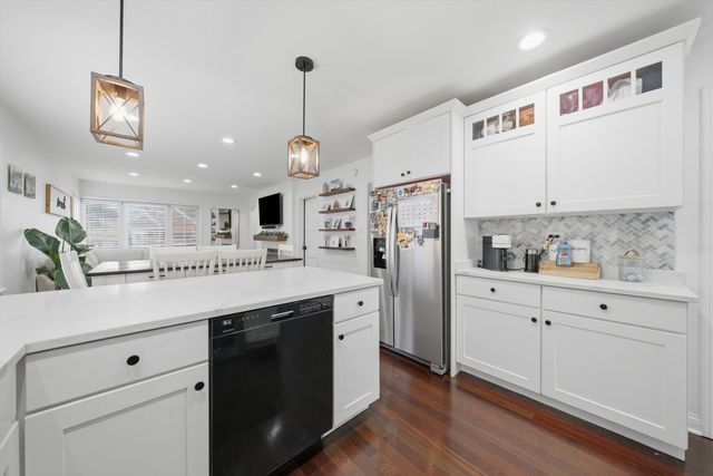 3432 Highland Avenue, Berwyn, IL 60402