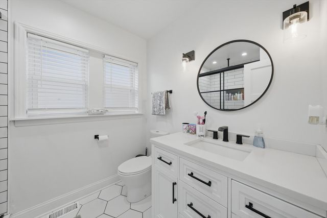 3432 Highland Avenue, Berwyn, IL 60402