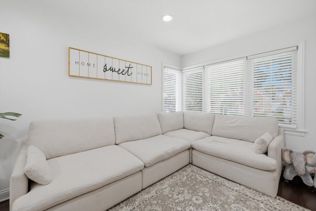 3432 Highland Avenue, Berwyn, IL 60402