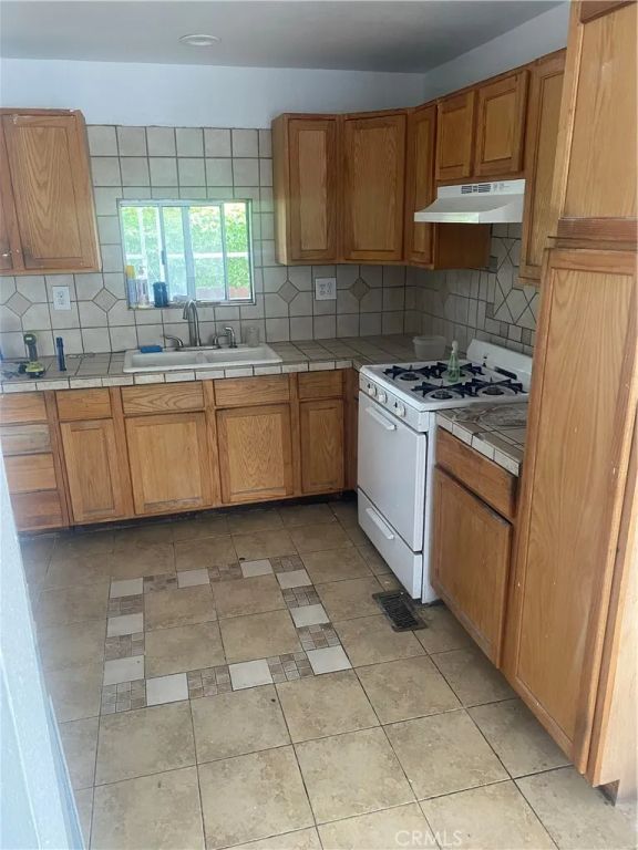 2250 W MILL, Colton, CA 92324