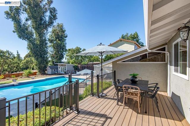 495 Adams Way, Pleasanton, CA 94566