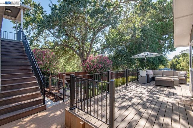 495 Adams Way, Pleasanton, CA 94566