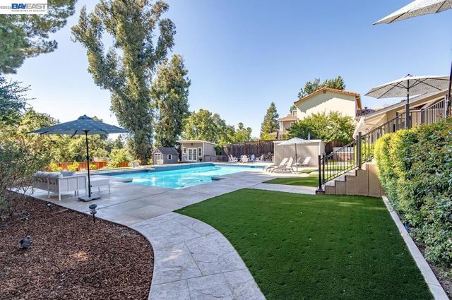 495 Adams Way, Pleasanton, CA 94566