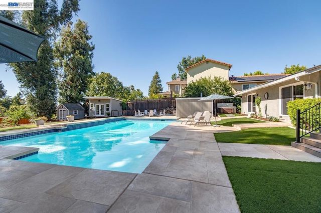 495 Adams Way, Pleasanton, CA 94566