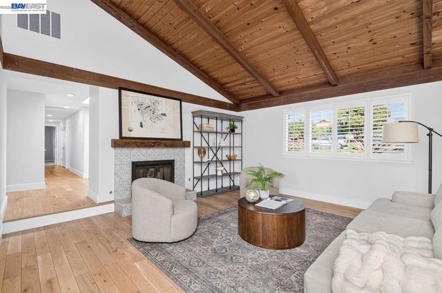 495 Adams Way, Pleasanton, CA 94566
