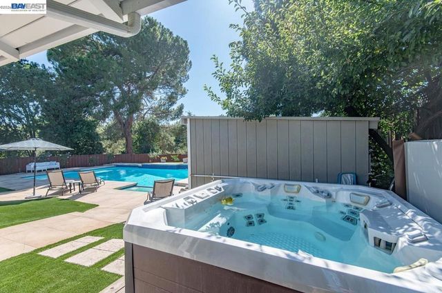 495 Adams Way, Pleasanton, CA 94566