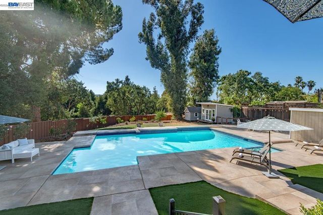 495 Adams Way, Pleasanton, CA 94566