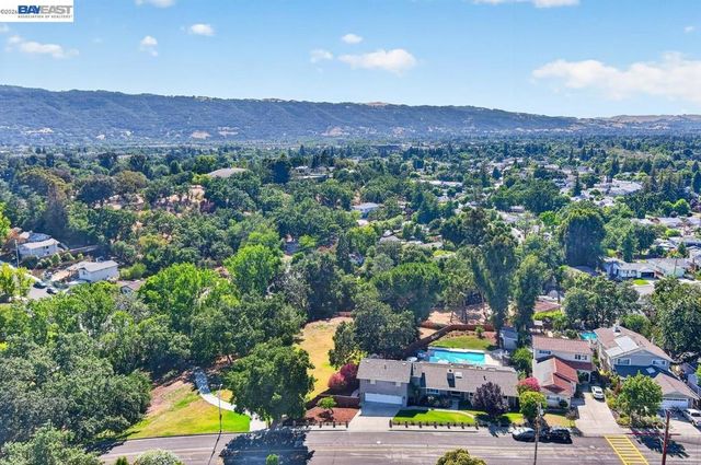 495 Adams Way, Pleasanton, CA 94566