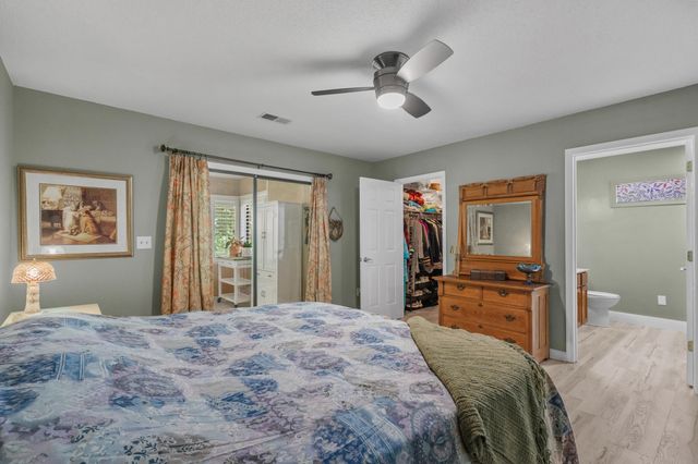 105 Hickory Dr., Conway, SC 29526