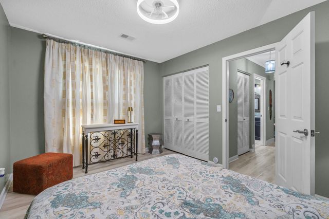 105 Hickory Dr., Conway, SC 29526