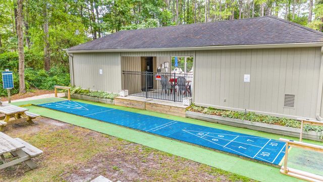 105 Hickory Dr., Conway, SC 29526