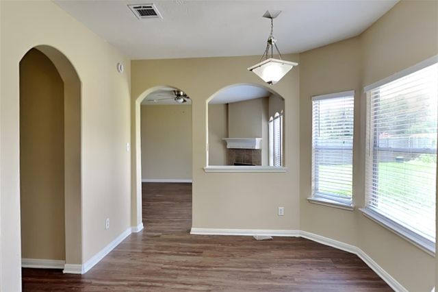 5122 Chase Park Gate Street, Bacliff, TX 77518