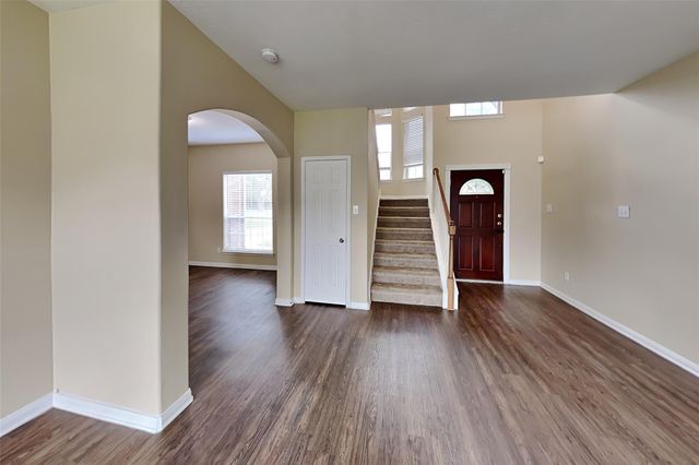 5122 Chase Park Gate Street, Bacliff, TX 77518