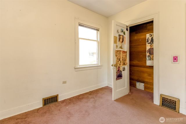 7015 12th Avenue SW, Seattle, WA 98106