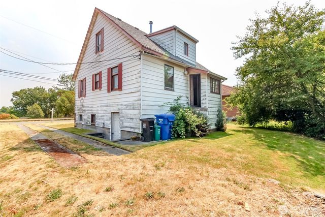 7015 12th Avenue SW, Seattle, WA 98106
