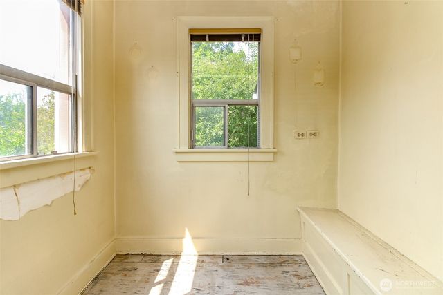 7015 12th Avenue SW, Seattle, WA 98106