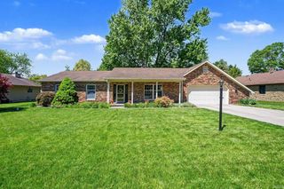 745 Heritage Lane, Warsaw, IN 46582
