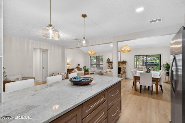 12128 HIDDEN HILLS Drive, Jacksonville, FL 32225