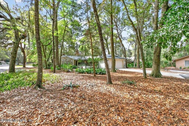 12128 HIDDEN HILLS Drive, Jacksonville, FL 32225