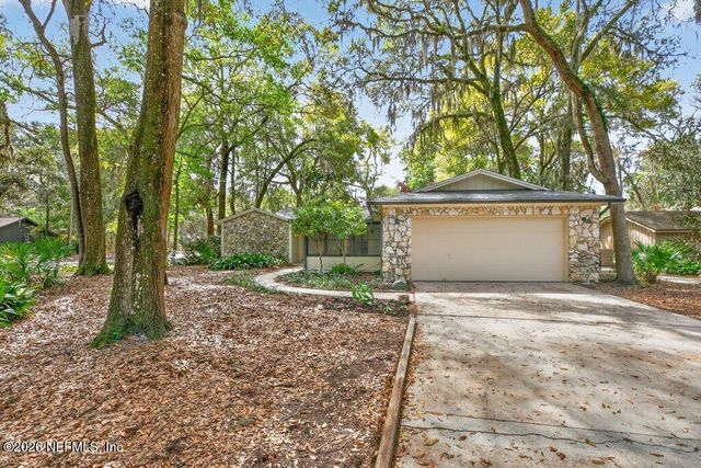 12128 HIDDEN HILLS Drive, Jacksonville, FL 32225