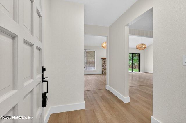 12128 HIDDEN HILLS Drive, Jacksonville, FL 32225