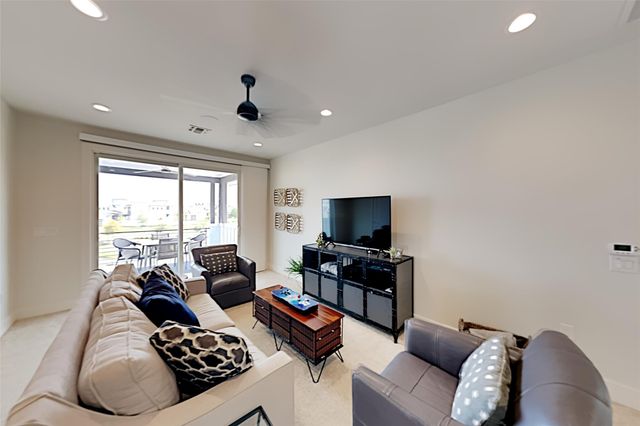 19517 Flying J BLVD 6, Spicewood, TX 78669