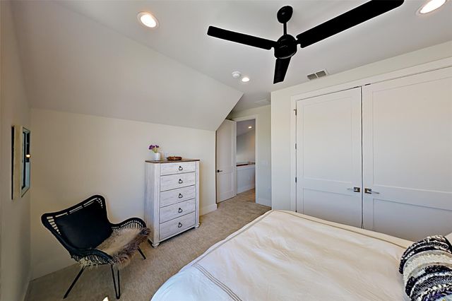 19517 Flying J BLVD 6, Spicewood, TX 78669