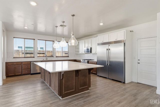 6510 Thunder Trail Drive, Bakersfield, CA 93313