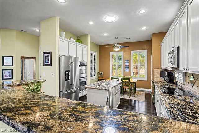 2010 High Mesa Drive, Henderson, NV 89012