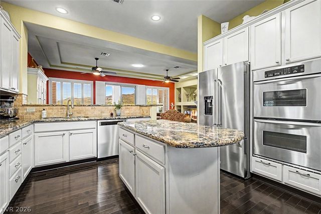 2010 High Mesa Drive, Henderson, NV 89012