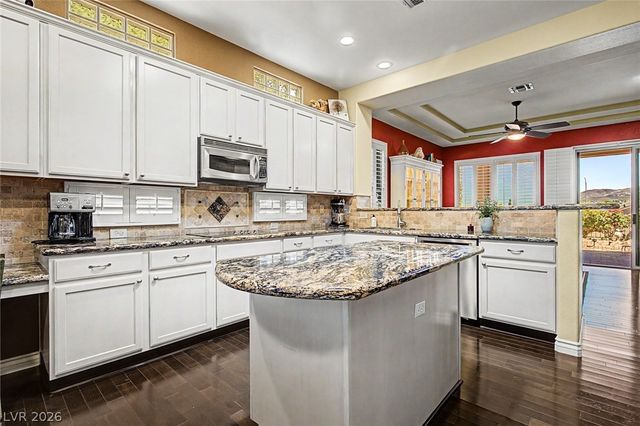 2010 High Mesa Drive, Henderson, NV 89012