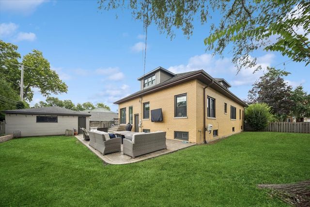 1720 Greendale Avenue, Park Ridge, IL 60068