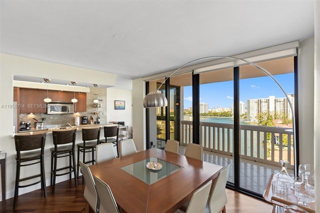 1000 W Island Blvd 1209, Aventura, FL 33160