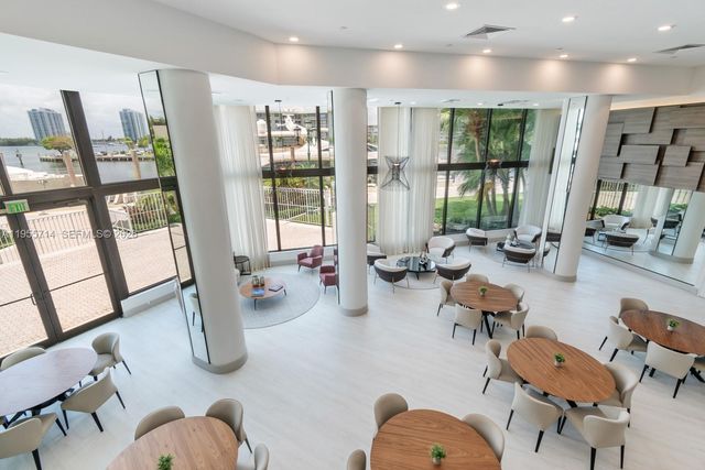 1000 W Island Blvd 1209, Aventura, FL 33160