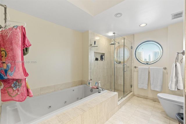 1000 W Island Blvd 1209, Aventura, FL 33160